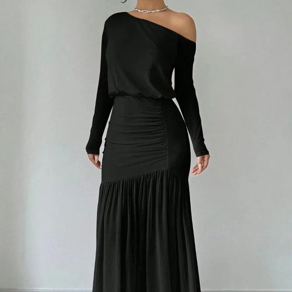 Black Elegant Women's Asymmetrical Neck long sleeved maxi Dress - Picture 2 of 5